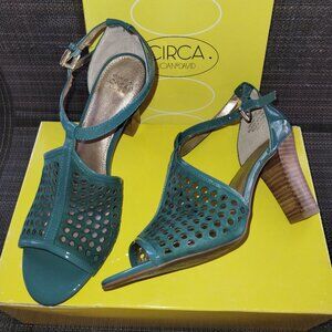 Circa Joan & David Luxe Turquoise Leather Heels Size 8